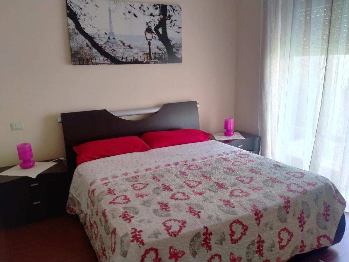 Dagnente Sul Lungo Lago Da Tatiana B&B מראה חיצוני תמונה